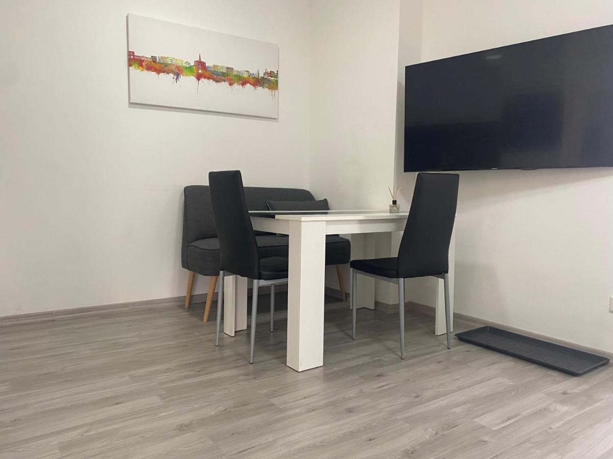 Urbanes, Modernes Apartment Mit Parkplatz Kassel Esterno foto
